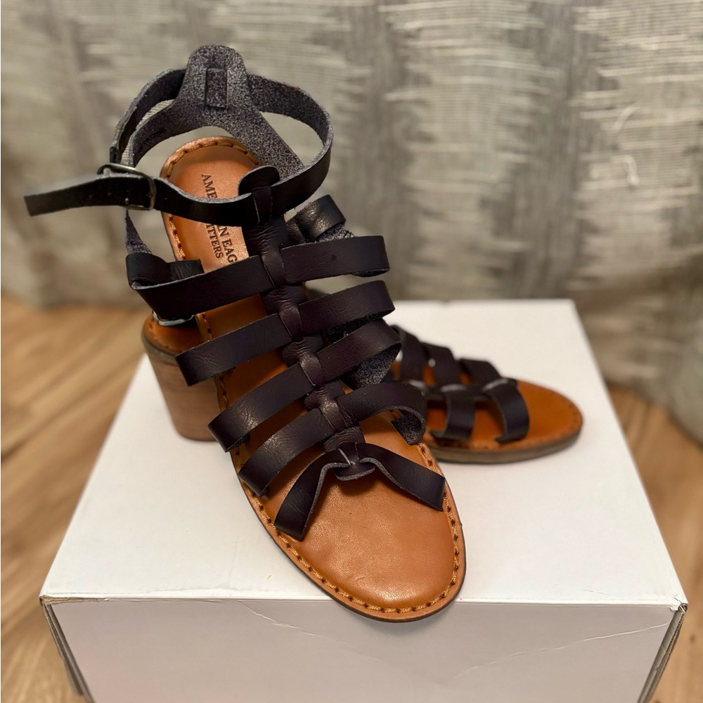 American Eagle Outfitters Black and Brown Fisherman Heels
